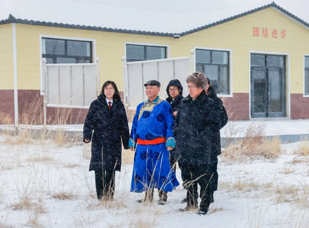 李永君在锡林郭勒盟走访人大代表并调研基层检察工作